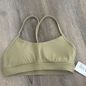 NWT lululemon Flow Y Bra *Nulu